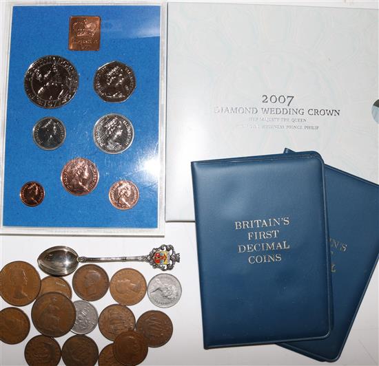 Set of 8 Bank of England messengers buttons, 1977 silver crown, sundry coinage, etc.